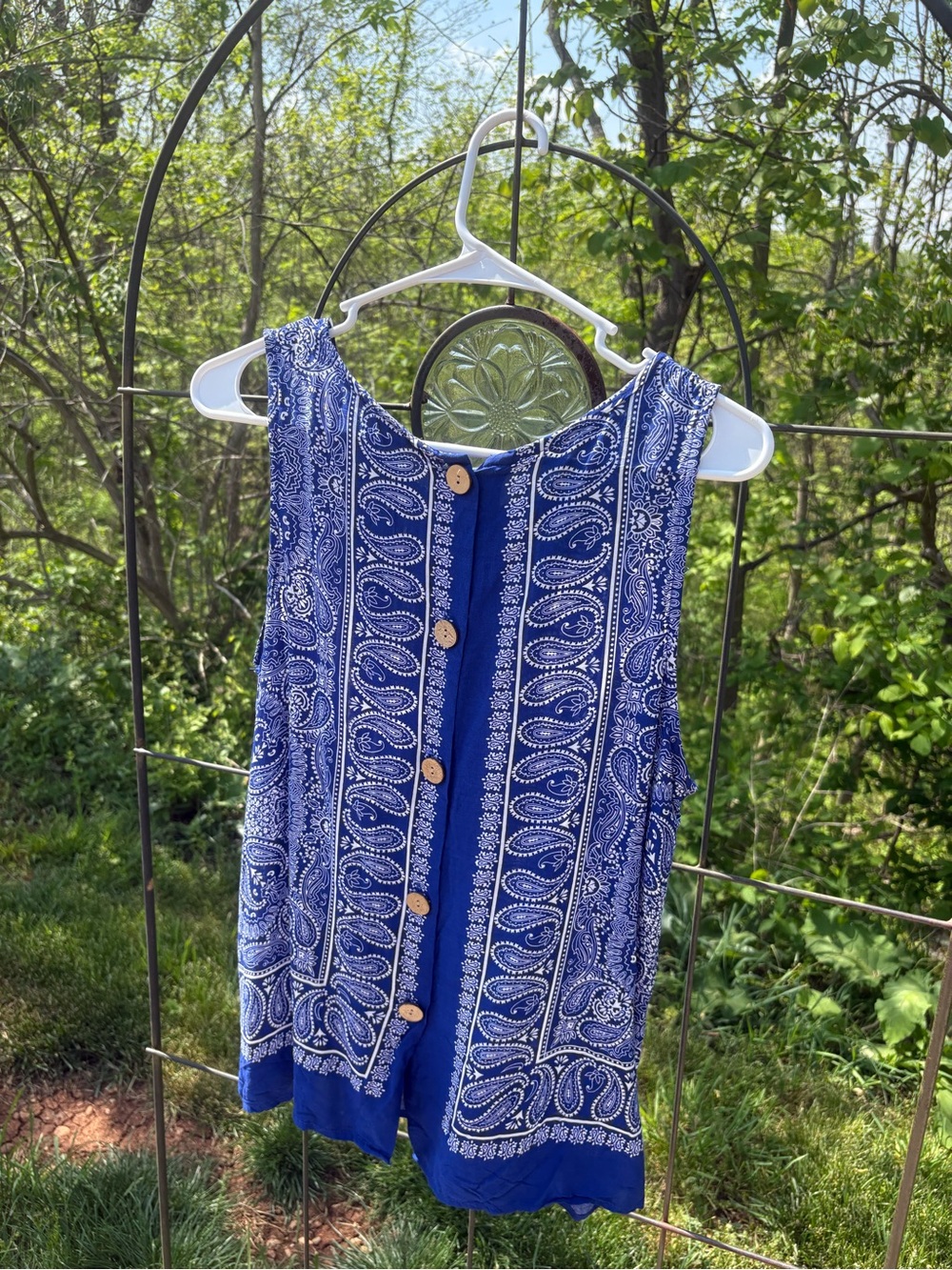 Soiree Blue Paisley Print Sleeveless Women Medium Blouse Handkerchief Sleeveless - Picture 11 of 15